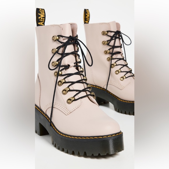 Dr. Martens Women's Lace-Up Boots - Vintage Taupe Smooth - US 7 - Picture 3 of 9